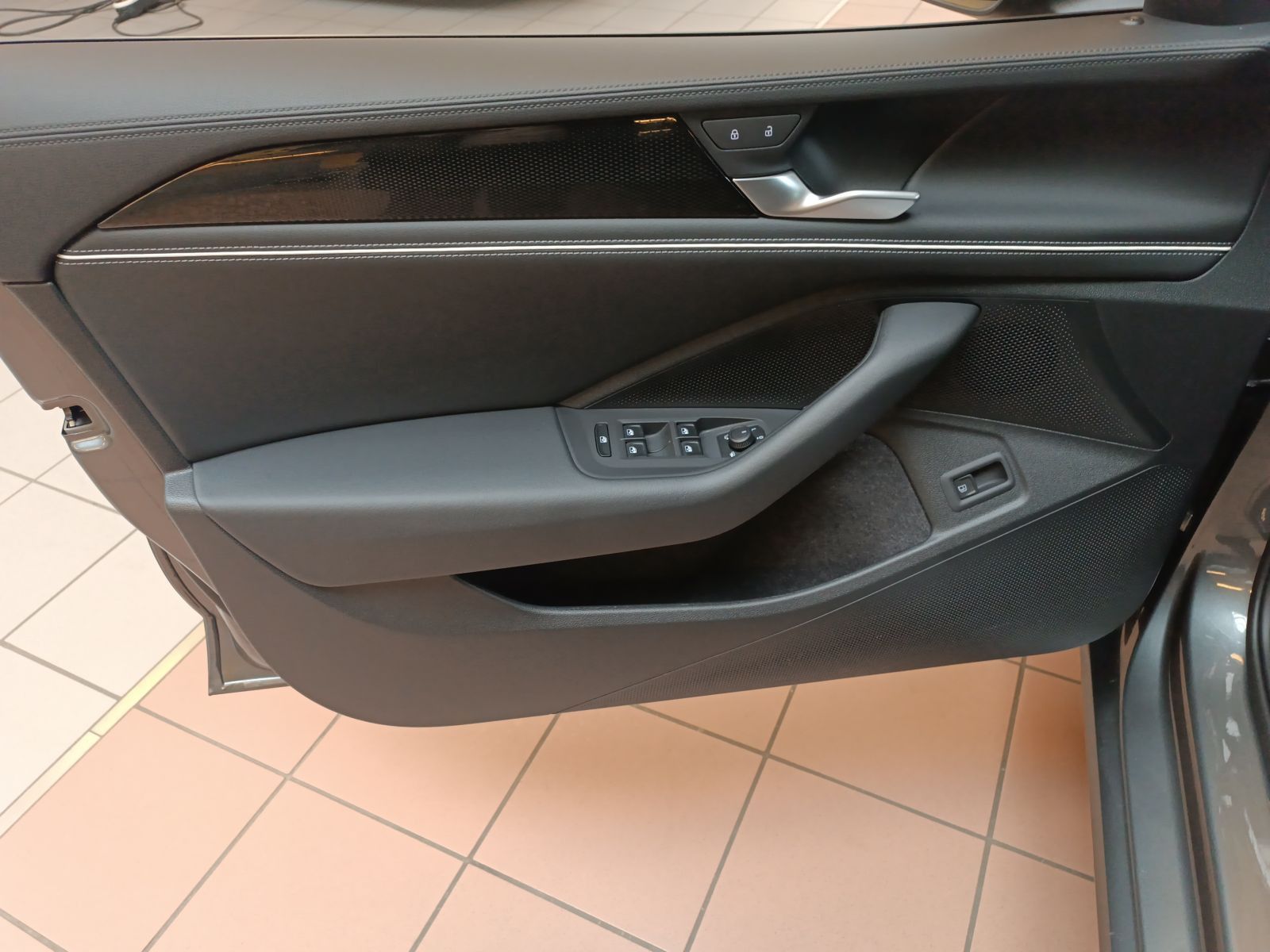 Volkswagen Passat Variant - Bild 8