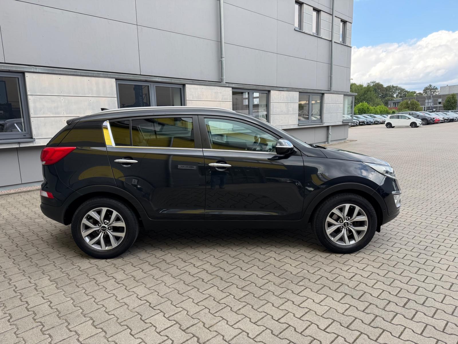 Kia Sportage Dream Team/4xSHZ/KLIMAA*/NAVI/KAMERA