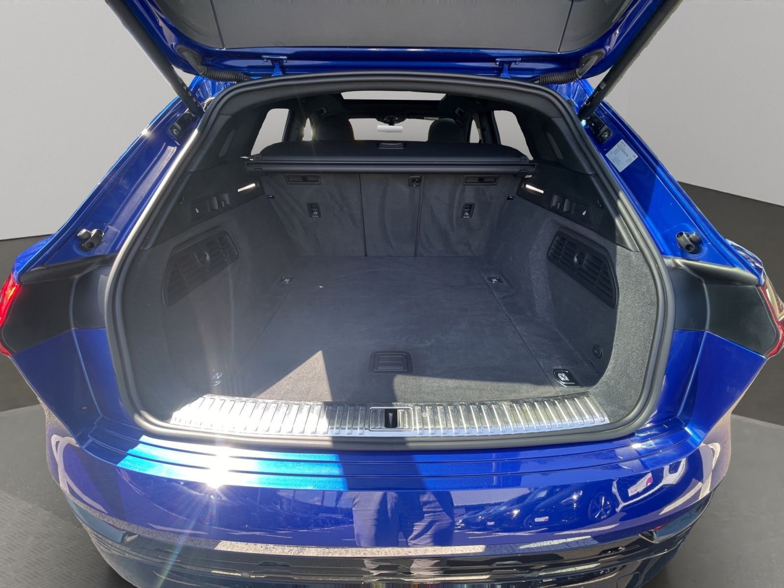 Audi Q8 e-tron - Bild 20