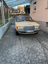 Mercedes-Benz W123 / 200 Familienbesitz - Mercedes-Benz 200: W123