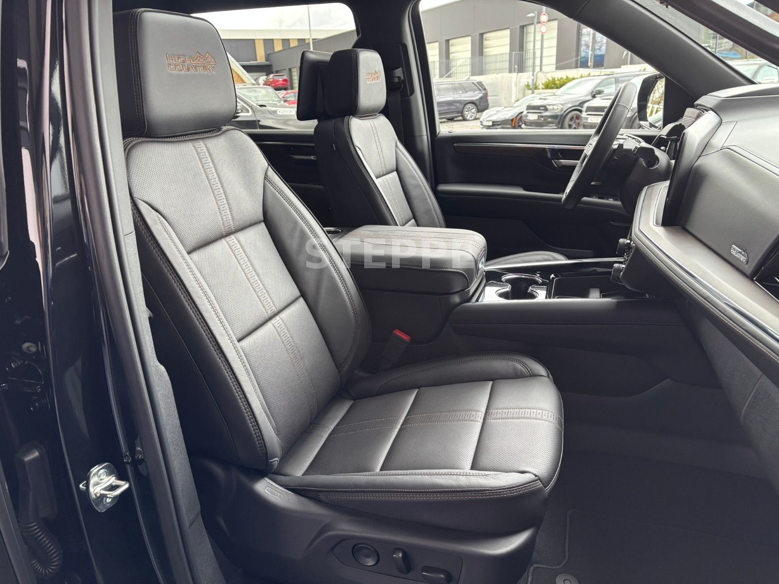 Chevrolet MY26 Suburban 6,2 High Country AHK  24" Luftfed.