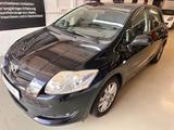 Toyota Auris Life 2,0 D-4D - Toyota Auris Gebrauchtwagen in Stuttgart
