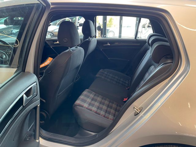 Volkswagen Golf VII Lim. GTI BMT *1.HAND*NAVI*TEMP*PDC*
