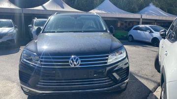 Volkswagen Touareg - 1