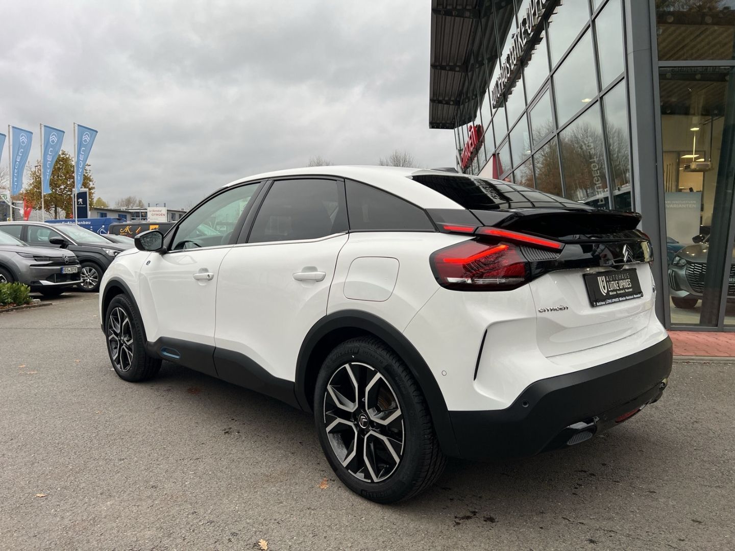 Fahrzeugabbildung Citroën C4 Elektro 136 Shine Navi 360 Kamera LED CarPlay