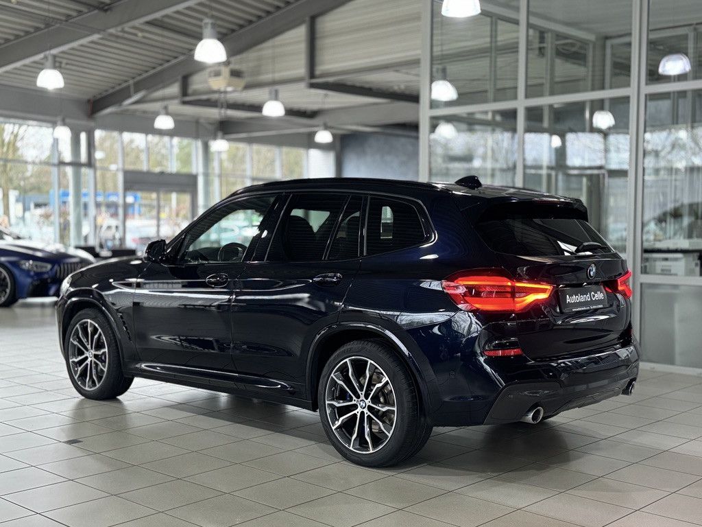 Fahrzeugabbildung BMW X3 xD30d M Sport Panorama Kamera HUD DAB H/K 20"