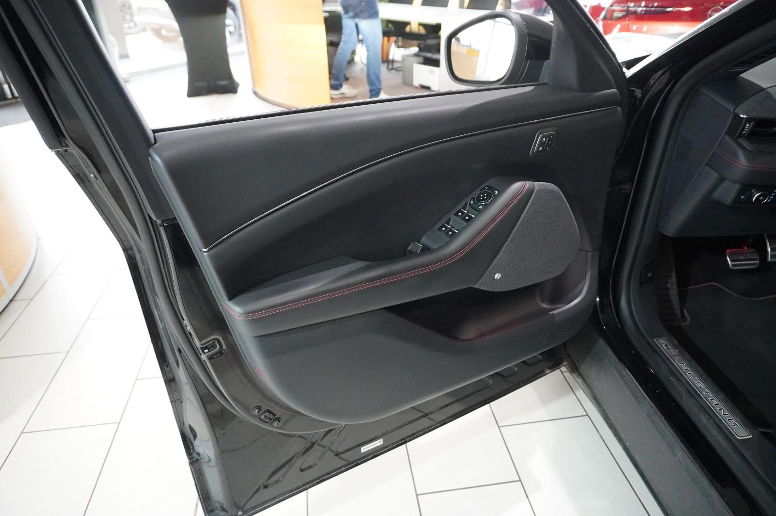 Ford Mustang Mach-E PREMIUM AWD 99KWH NAVI/360°/AHK