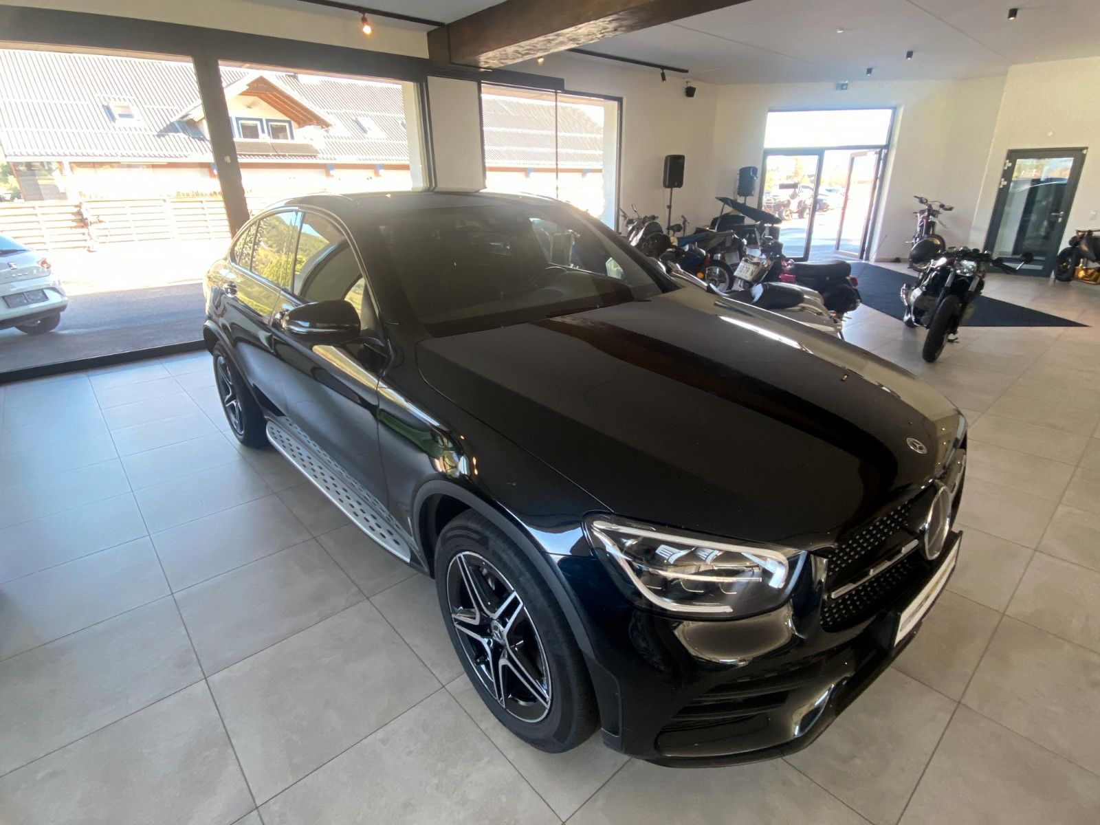 Mercedes-Benz GLC 300 GLC Coupe GLC 300 d 4Matic AMG* NIGHT imagem 3