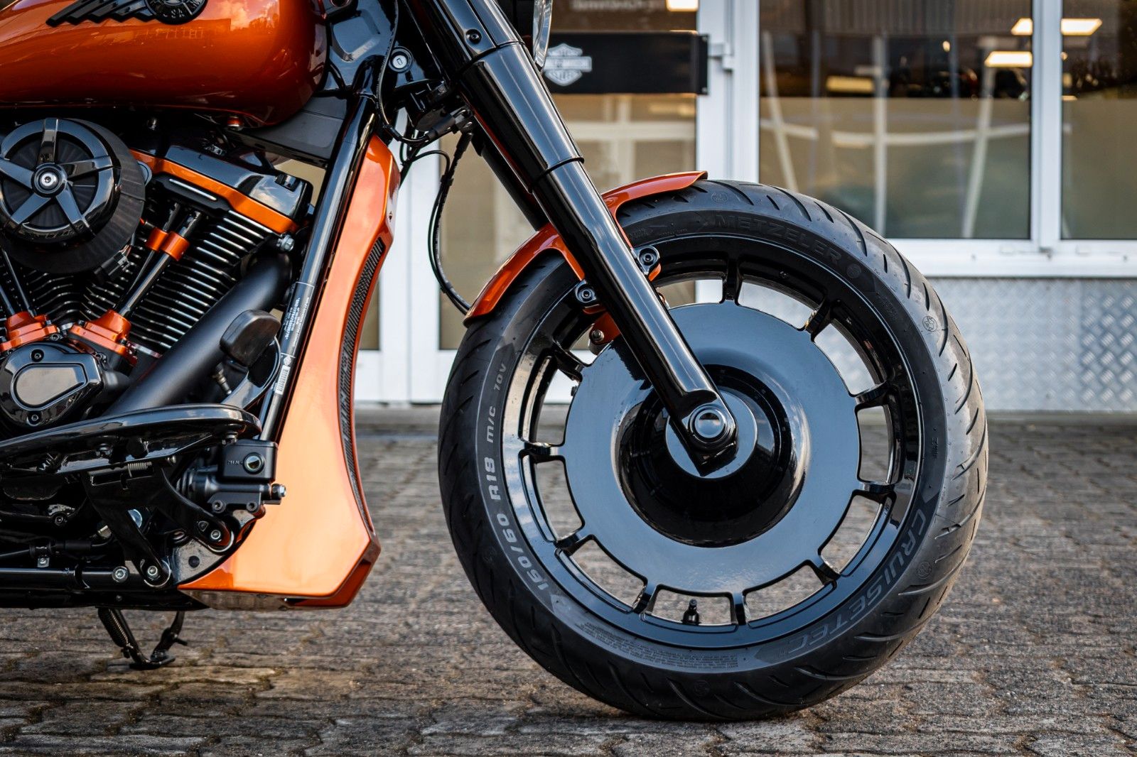 Fahrzeugabbildung Harley-Davidson DARK BOY FLFBS BLACK 117 MY25-H-D Kiel Custom