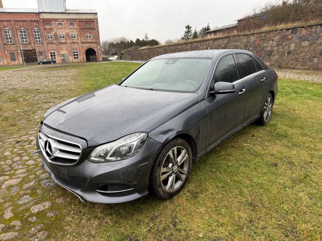 Mercedes-Benz E 220 BlueTEC AVANTGARDE