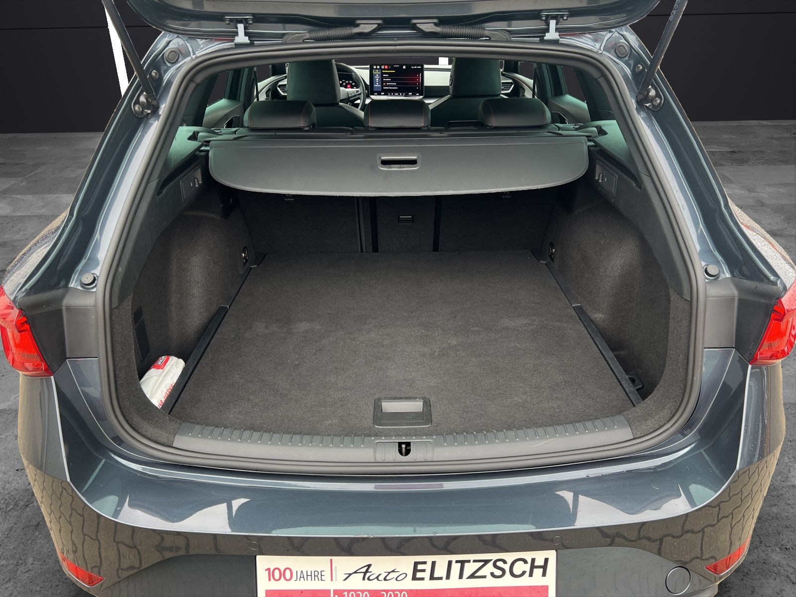Fahrzeugabbildung SEAT Leon ST eTSI FR DSG LED Navi VC ACC RFK SH