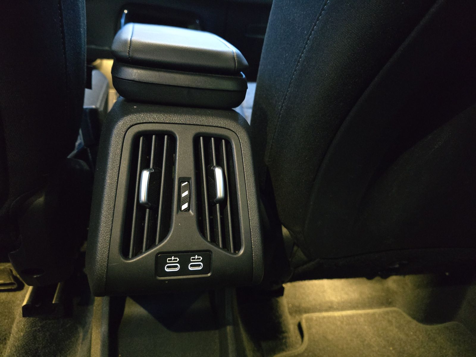 BMW 218 Active Tourer - Bild 22