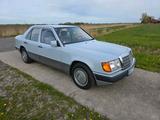 Mercedes-Benz Mercedes w124 E230 - Mercedes-Benz E 230: W124