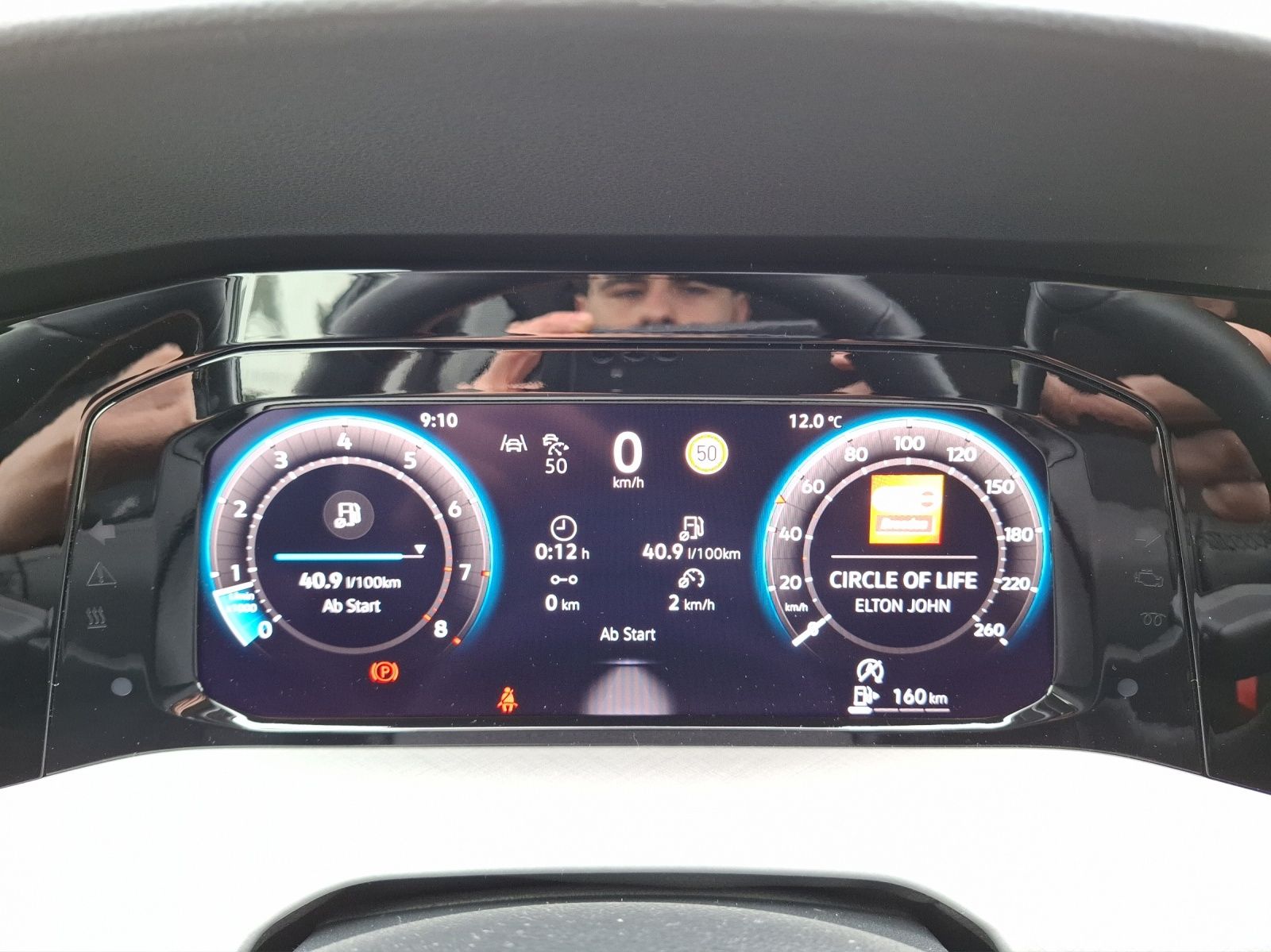 Fahrzeugabbildung Volkswagen Golf VIII TSI Life LED CarPlay AID ACC Park-Assi