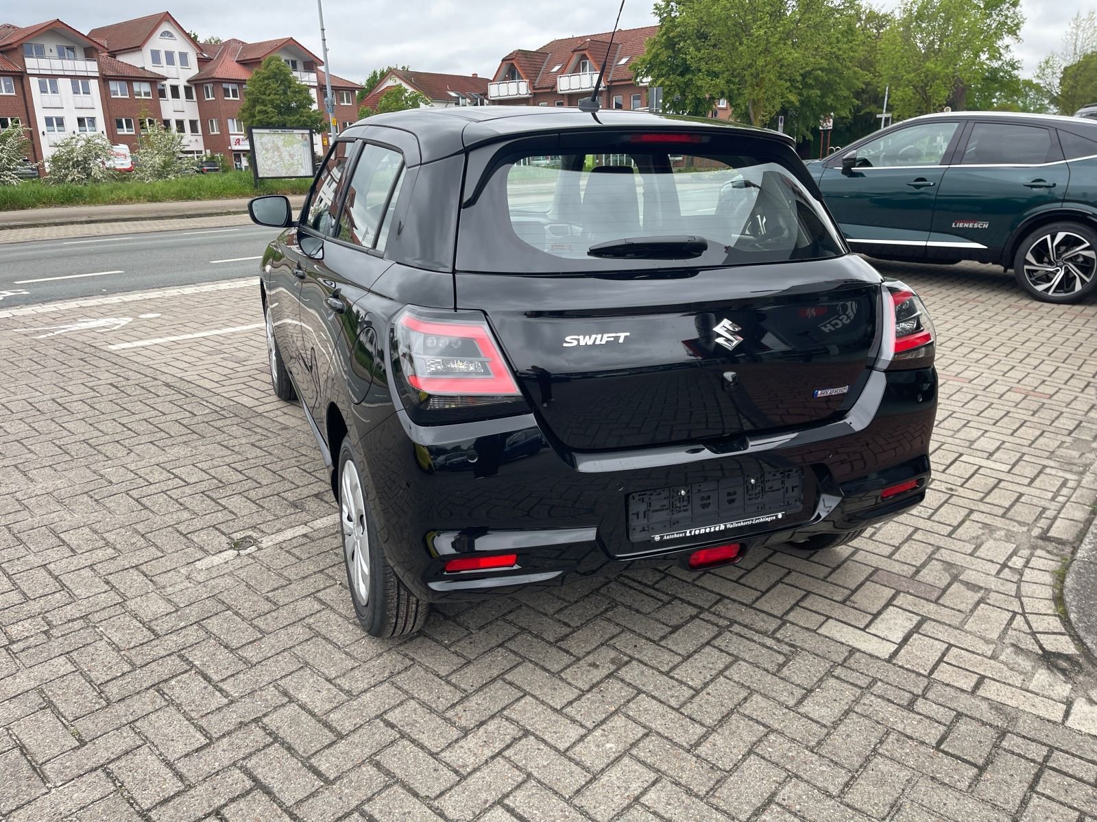 Fahrzeugabbildung Suzuki Swift 1.2 Dualjet Hybrid Club CarPlay/DAB/LED
