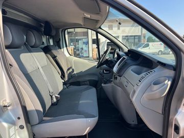 Opel Vivaro - 9