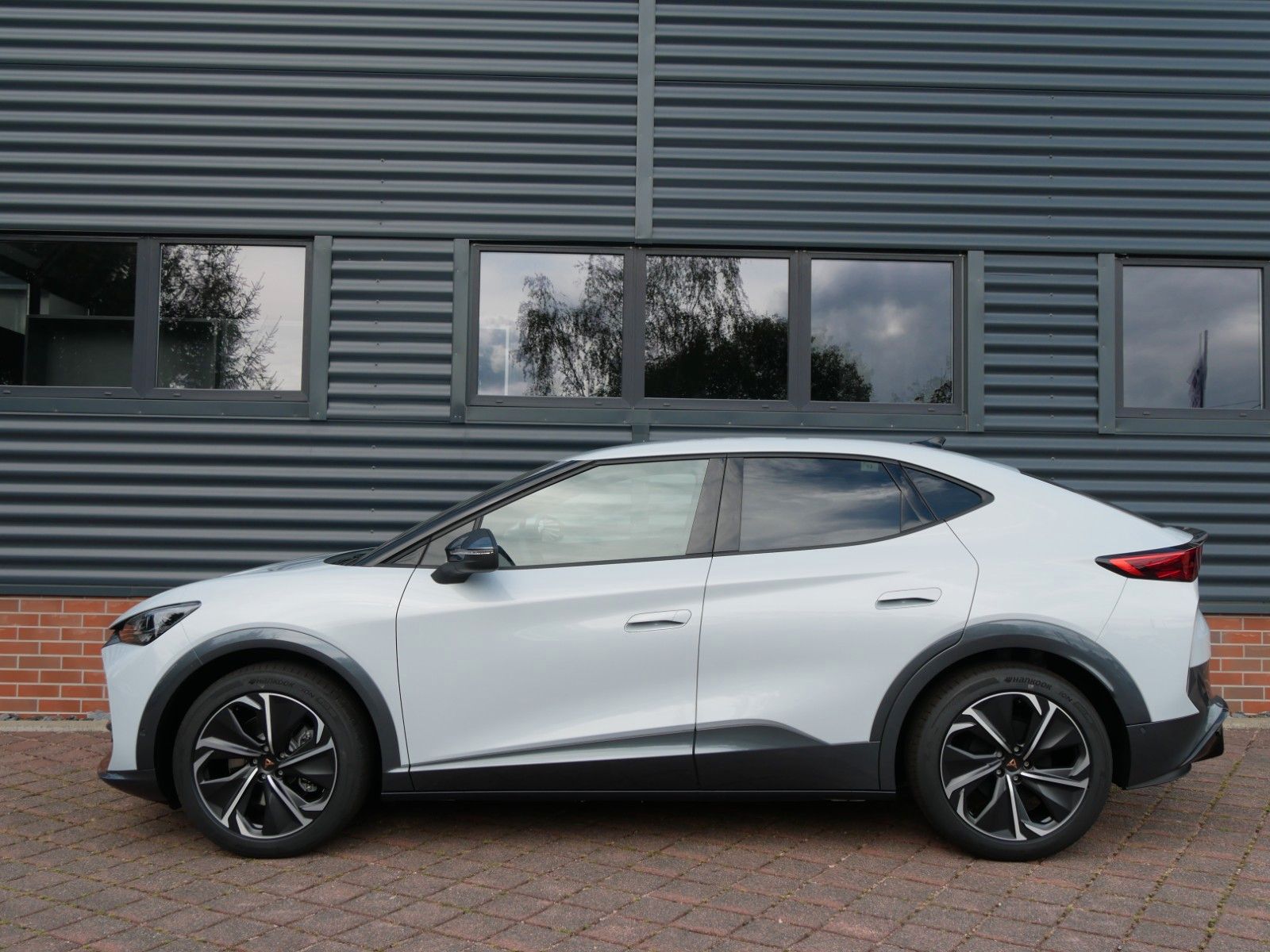 Cupra Tavascan - Bild 8