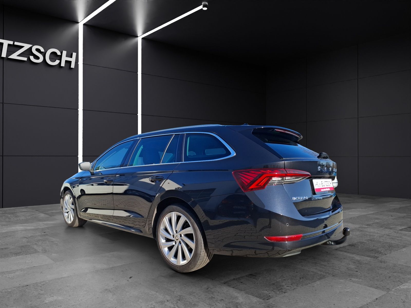 Fahrzeugabbildung SKODA Octavia Combi TSI Style Matrix Navi HUD ACC AHK