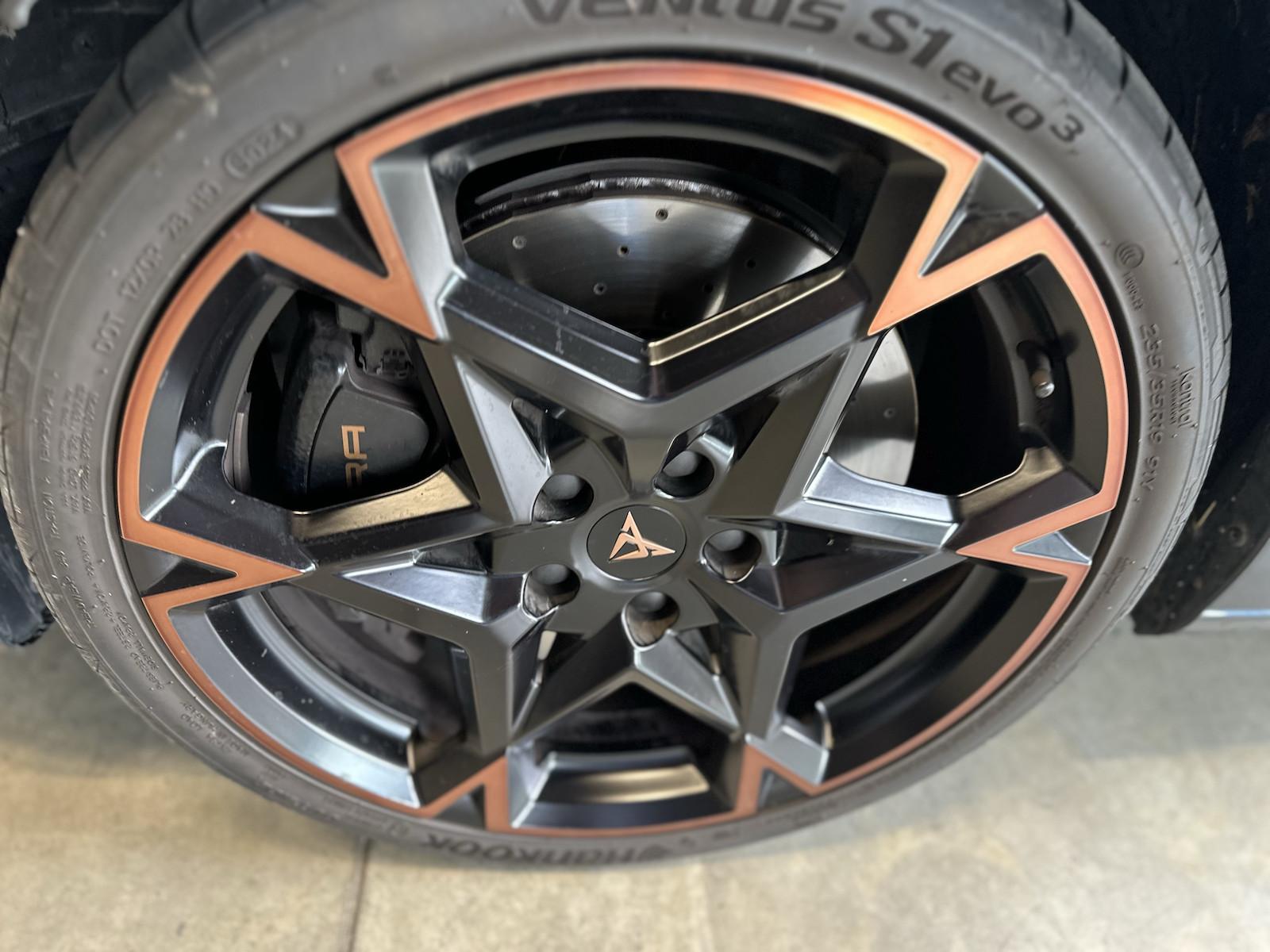 Cupra Leon VZ Sennheiser Progr.Design Pano 19 ́ ́Pure P., миниатюра 3