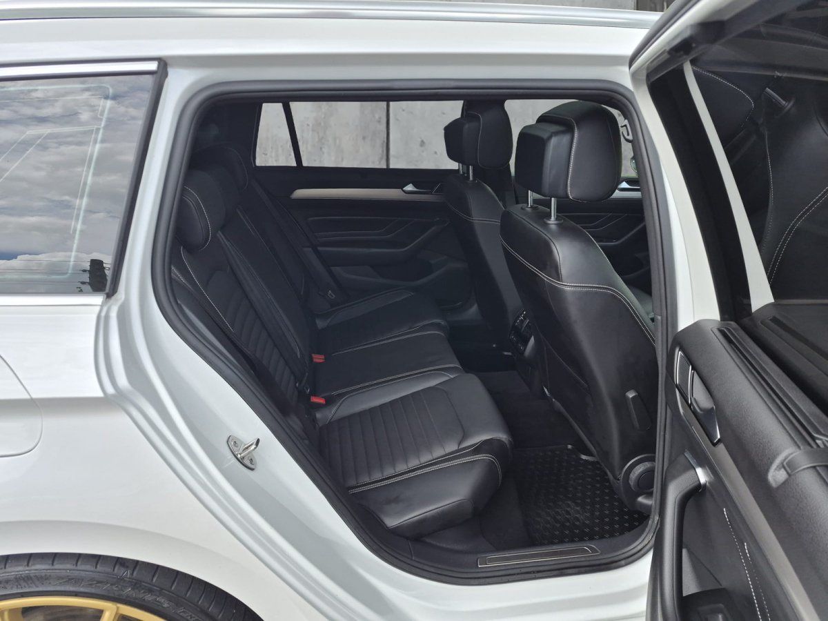 Volkswagen Passat Variant 2,0 TSI DSG 4Motion Elegance St foto 18