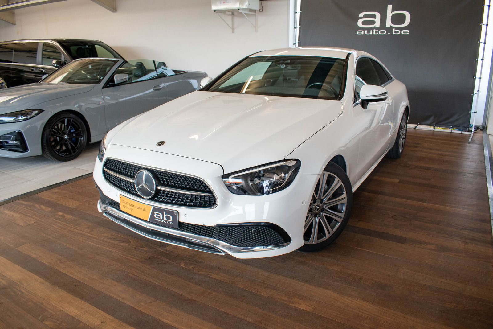Mercedes-Benz E 200 COUPE, BURMESTER, DODE HOEK, ZETELVERW., C imagem 2
