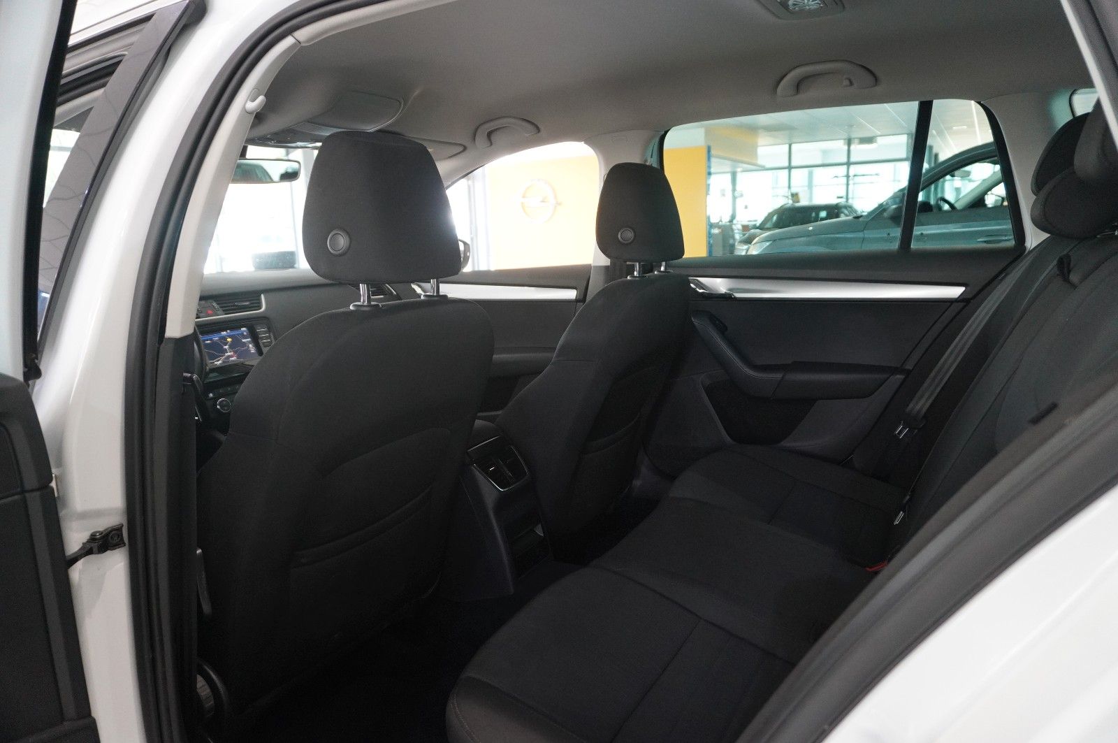 Fahrzeugabbildung SKODA Octavia Combi 1.8 TSI STYLE DSG NAVI/LED/SHZ/DAB