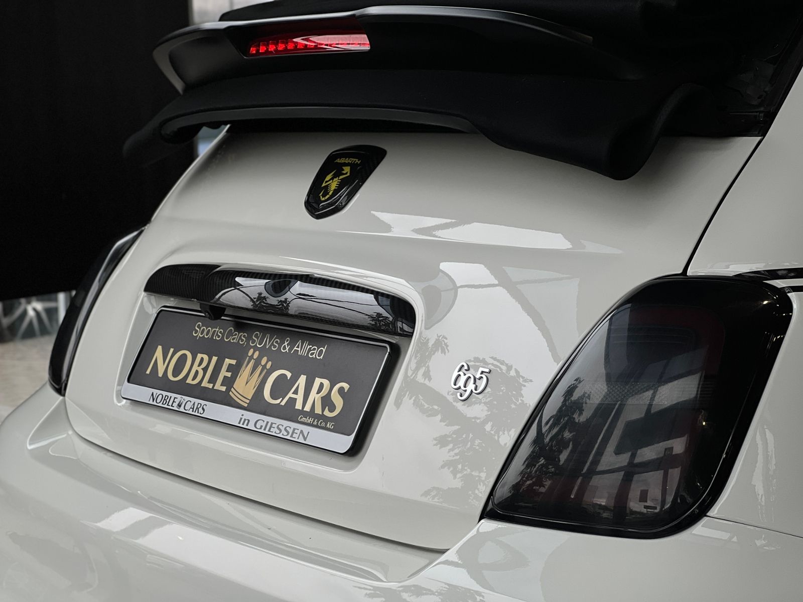 Fahrzeugabbildung Abarth 695C Cabrio Aut. KLIMA CARPLAY RFK ALU