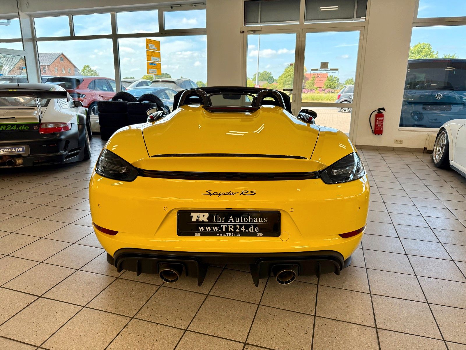 Fahrzeugabbildung Porsche 718 Boxster Spyder RS WEISSACH/Lift/Carbon/BOSE