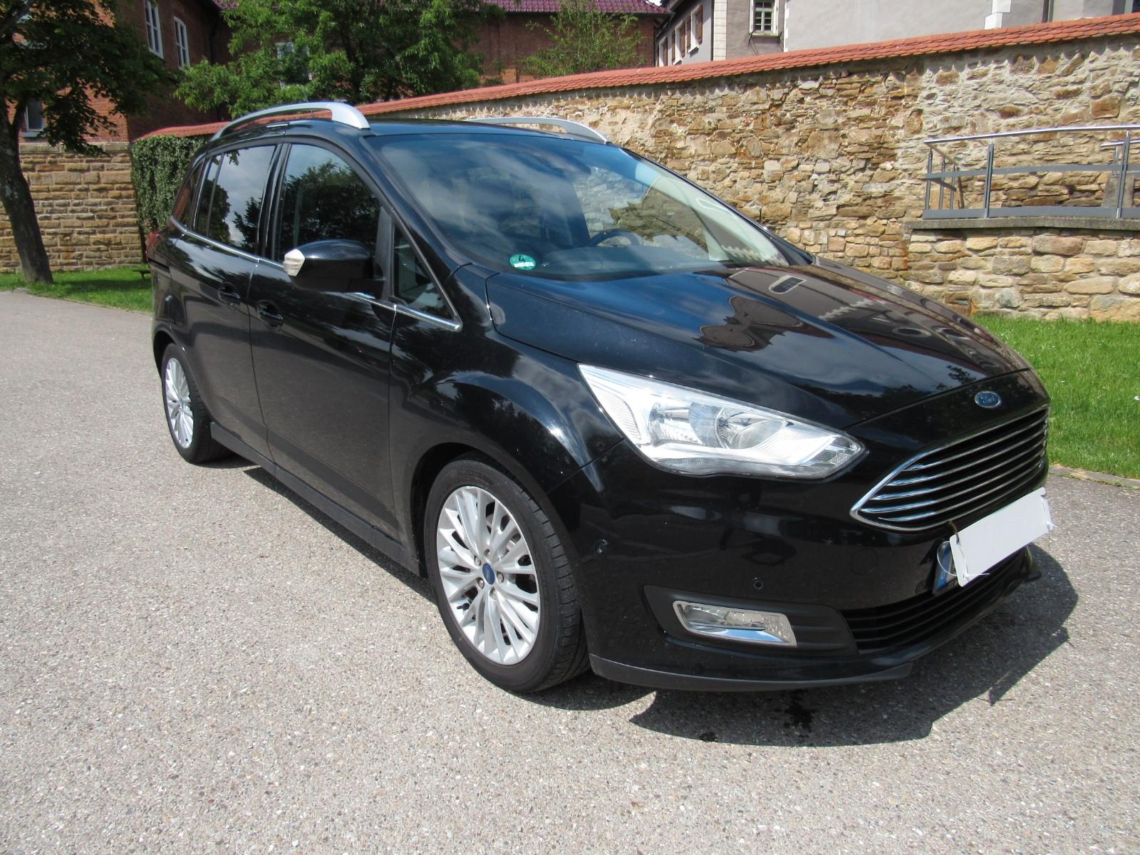 Ford Grand C-Max Titanium*Pano*Navi*7 Sitze*Keyless*