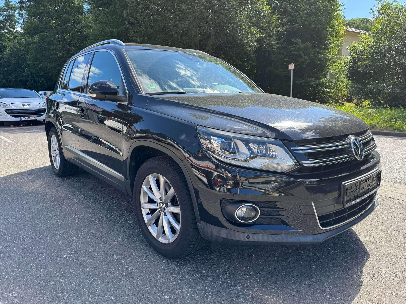 Volkswagen Tiguan 1.4 TSI Lounge Sport Style DSG Scheckheft