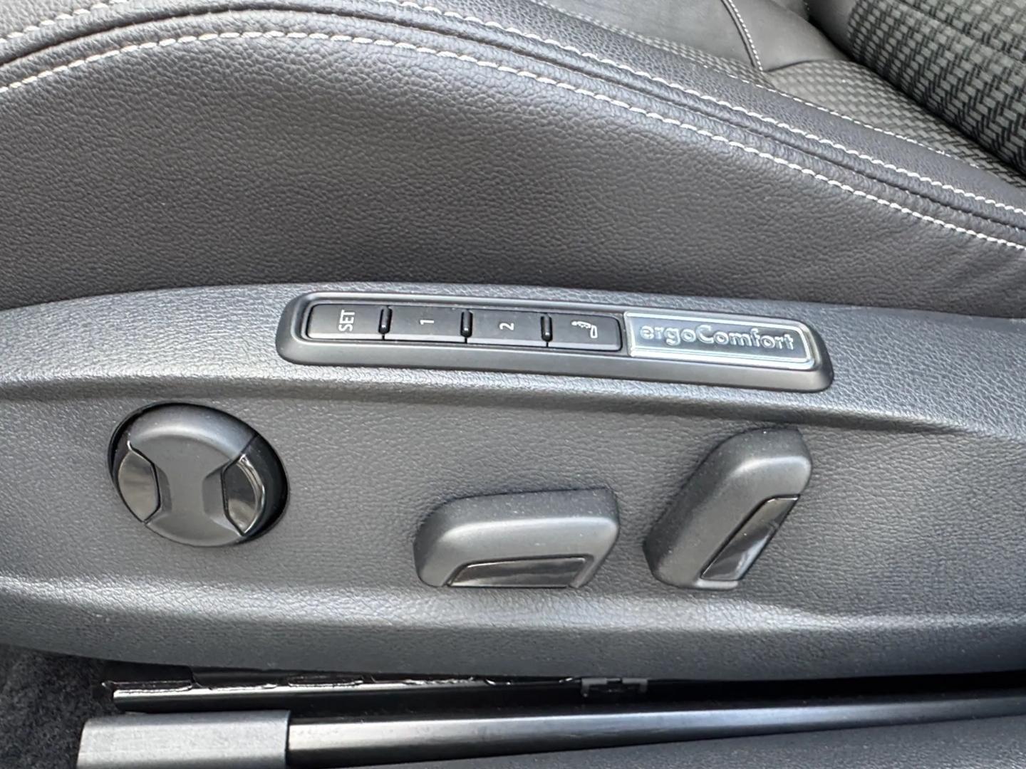Volkswagen Passat 2.0 TDI R-LINE *LED*NAVI*DCC*, миниатюра 10