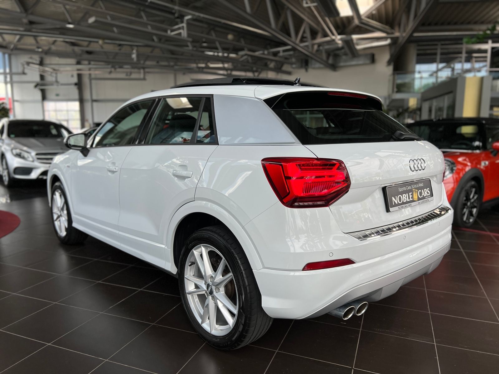 Fahrzeugabbildung Audi Q2 35 TFSI S-Tronic S Line PANO SHZ LED NAVI