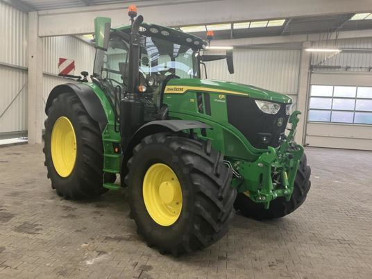 John Deere 6R 215