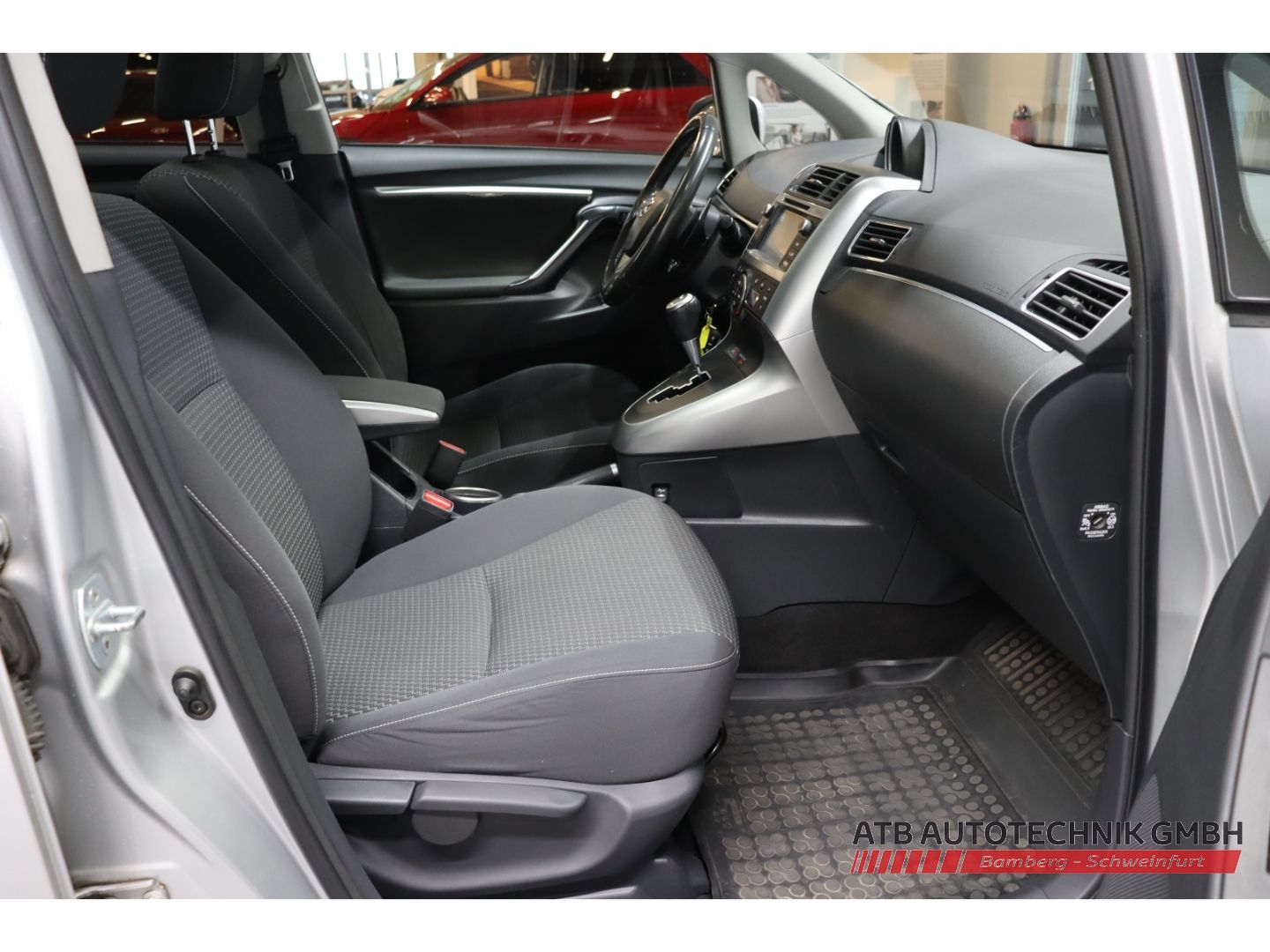 Fahrzeugabbildung Toyota Verso 1.8l Multidrive S Skyview Edition 5-Sitzer