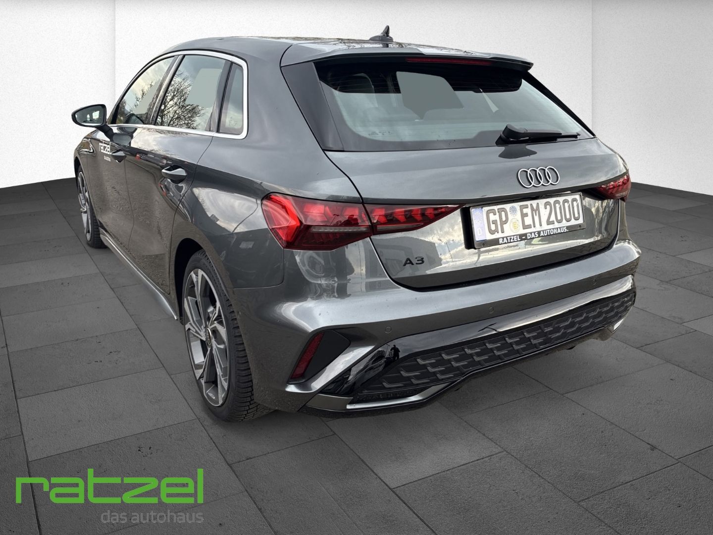 Fahrzeugabbildung Audi A3 Sportback 35 TFSI S line AHK Panodach Digital