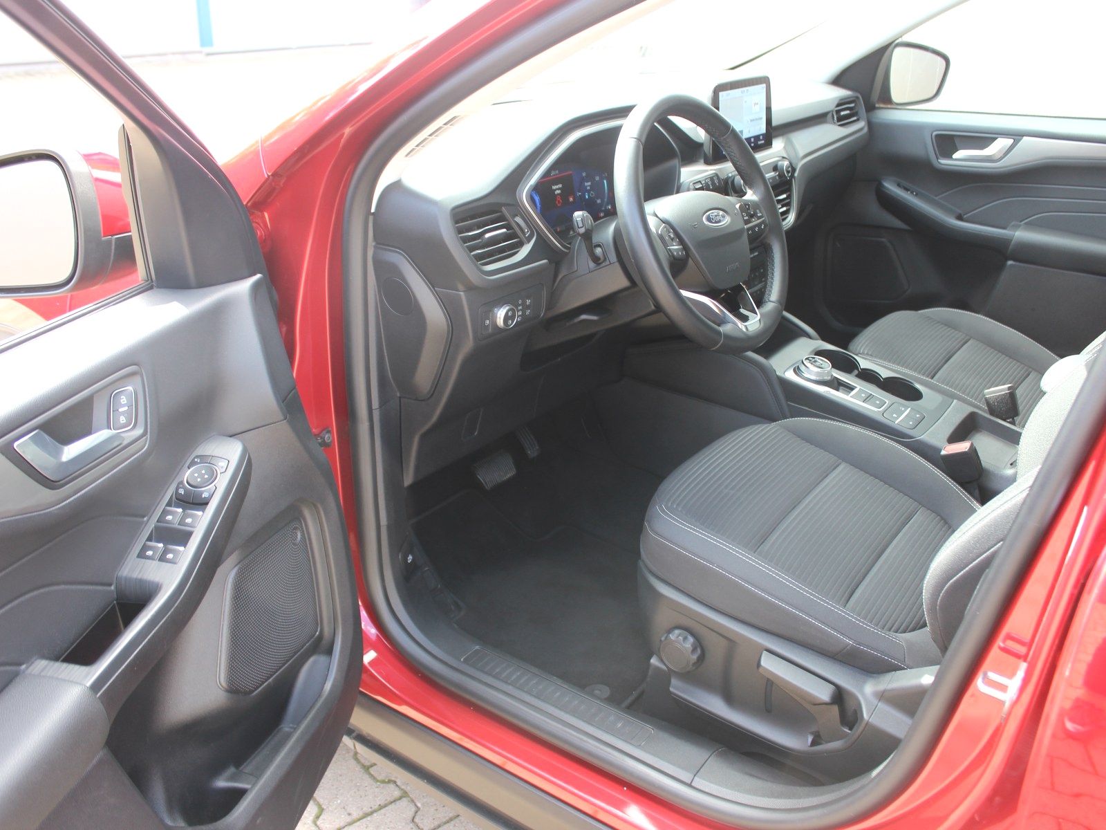 Fahrzeugabbildung Ford Kuga Plug-In Hybrid Titanium 2,5 Duratec