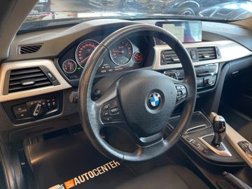 BMW 320i Advantage *NAVI*PDC*MFL*TEMP*