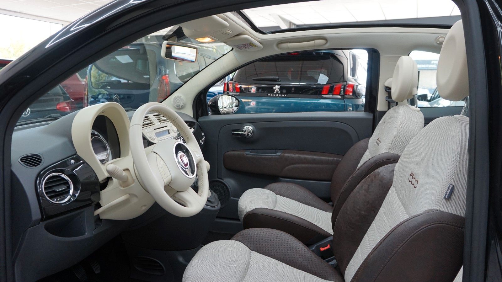 Fahrzeugabbildung Fiat 500 Lounge Cabrio  Scheckh. gepfl. TÜV neu