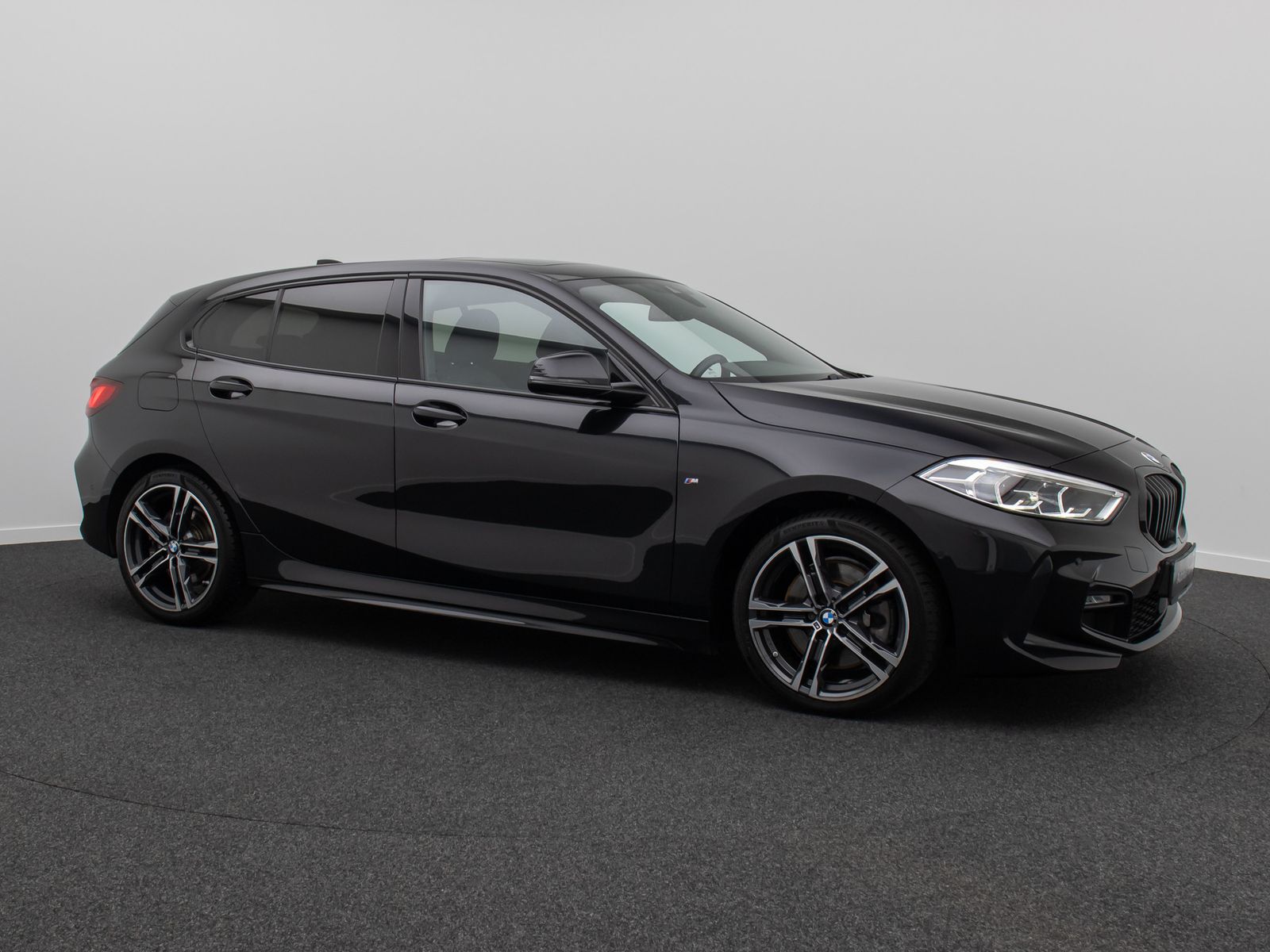 Fahrzeugabbildung BMW 120i M Sport DAB Kamera HiFi Panorama Lenkradhzg
