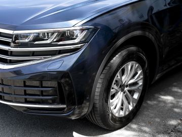 Volkswagen Touareg - 11