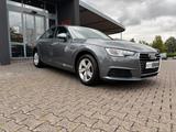 Audi A4 Lim. AUTOM. PDC SHZ XENON NAVI 2-HAND - Audi A4 mit Diesel-Antrieb: Limousine