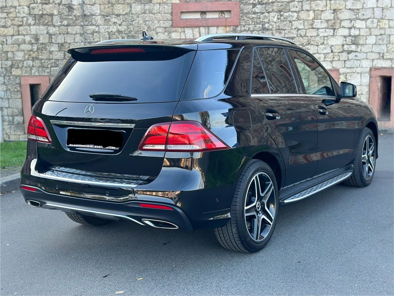 Fahrzeugabbildung Mercedes-Benz GLE 400 4MATIC AMG LINE*PANORAMA+20´LM+KAMERA*