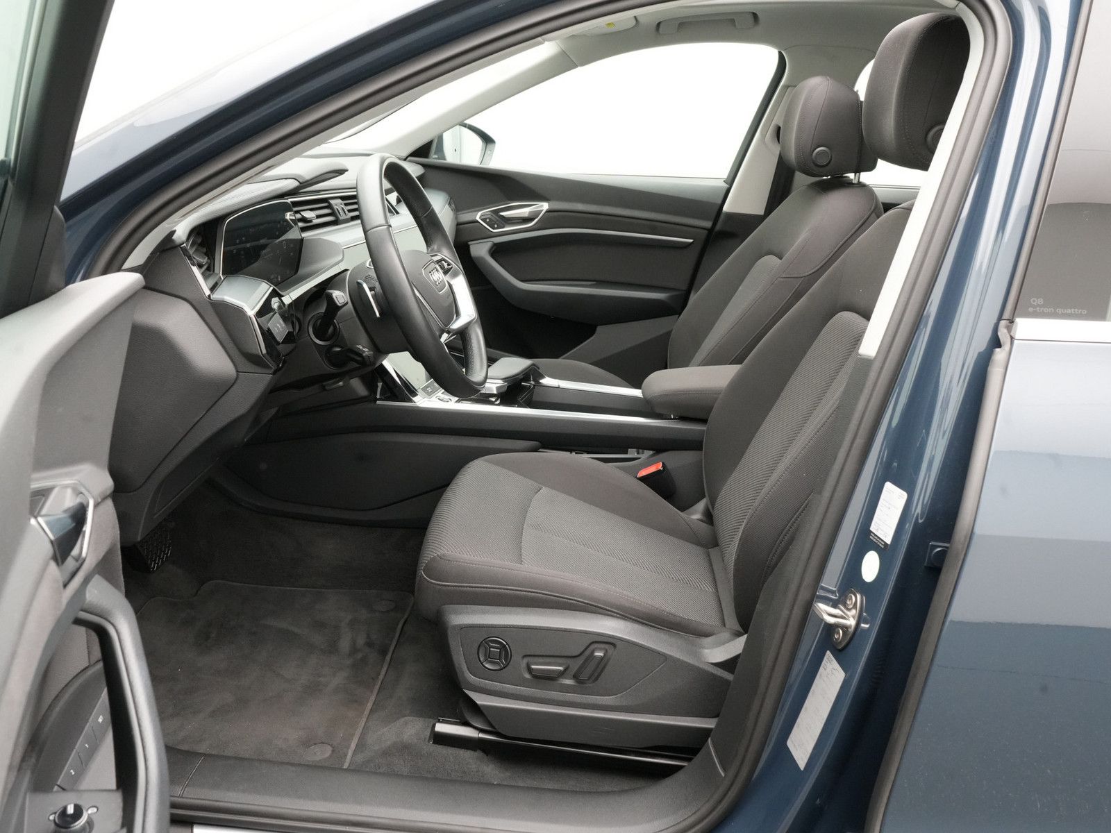 Audi Q8 e-tron - Bild 11