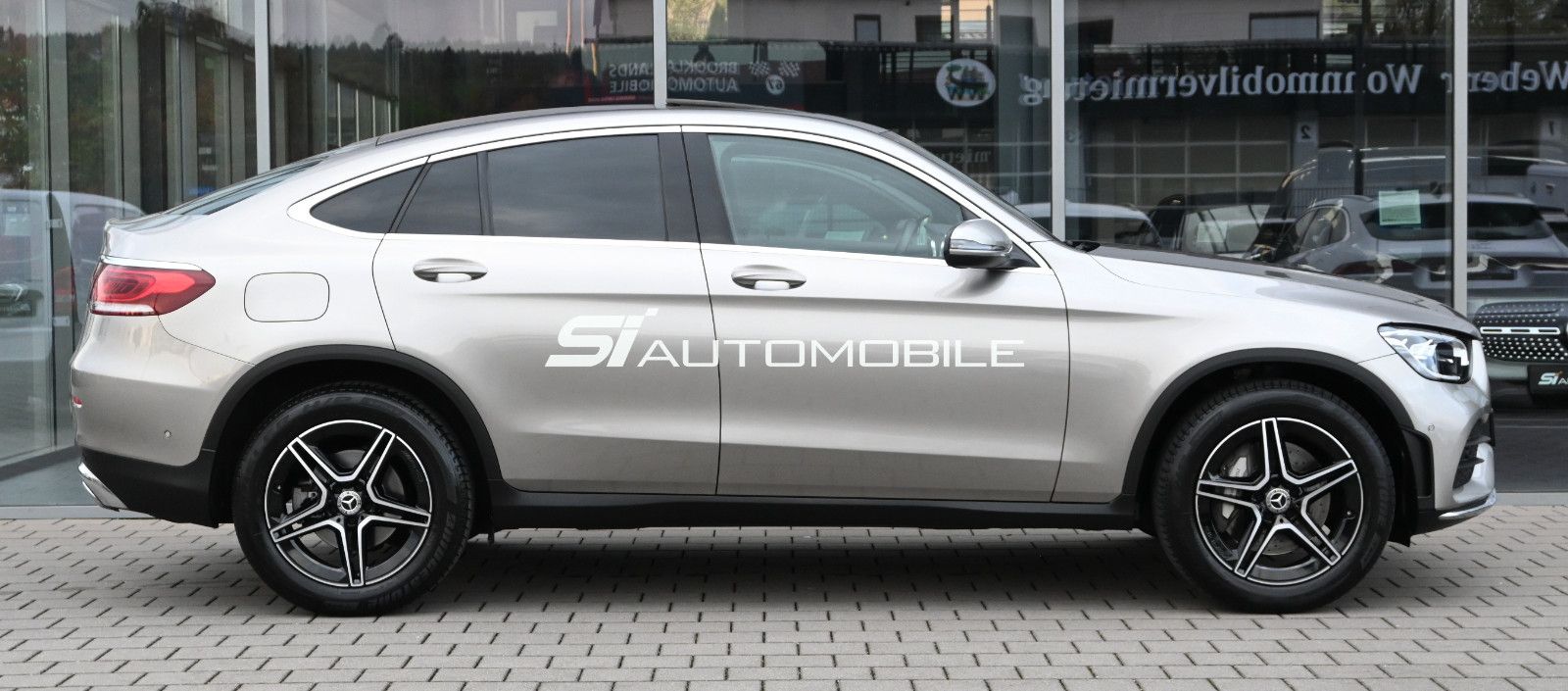 Fahrzeugabbildung Mercedes-Benz GLC 300 d 4MAT. Coupé AMG LINE °MEMORY°SITZKLIMA