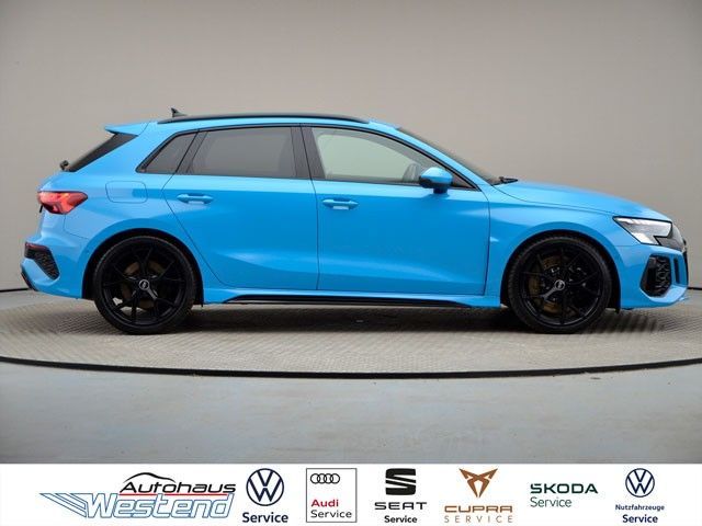 Fahrzeugabbildung Audi RS3 Sportback 2.5l TFSI 294kW qu. Matrix 280km/h