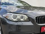 BMW 530d xDrive BI-XENON*M-LENKRAD*LEDER*TEMPO*KEYLE - graue BMW 530