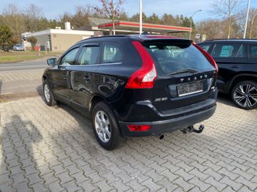 Fahrzeugabbildung Volvo XC60 2.0 2WD *SHZ*Bluetooth*AHK*Tempomat*