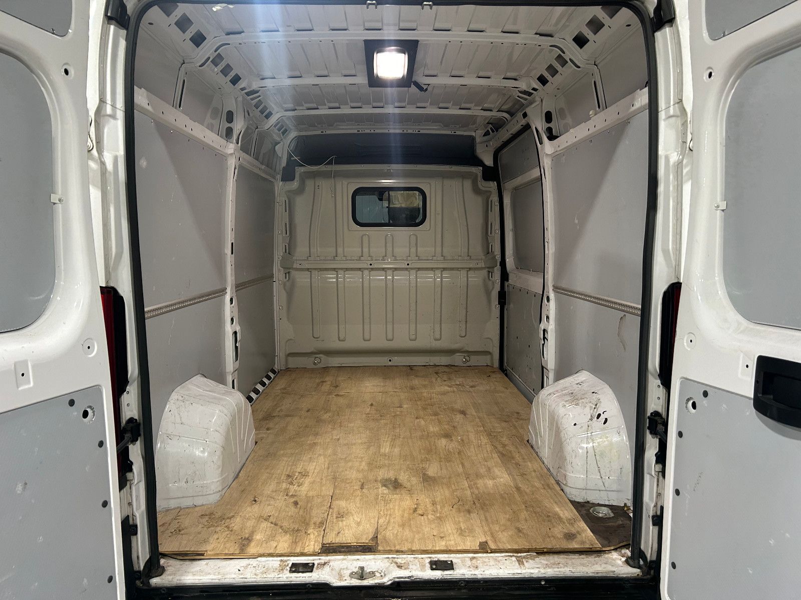 Fahrzeugabbildung Fiat Ducato Hochr.-Kasten 30 120 L2H2 RS: 3450 mm/KAM