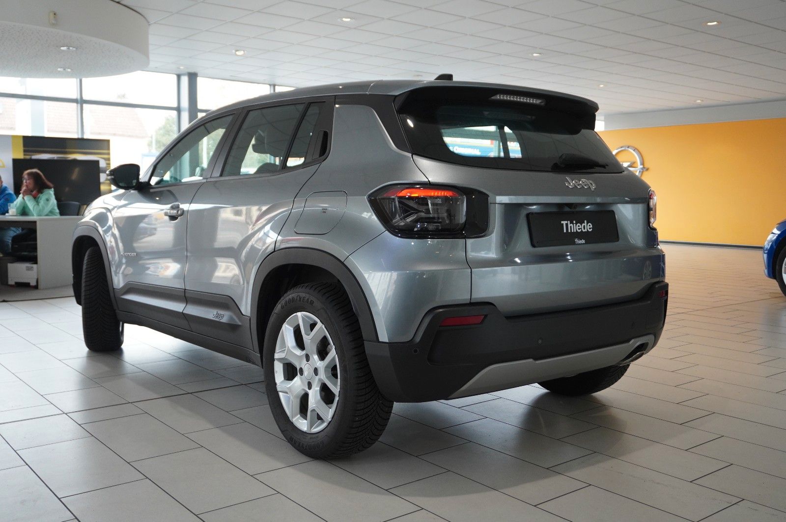 Fahrzeugabbildung Jeep Avenger 1.2 ALTITUDE MY25 NAVI/LED/KAMERA/SH/JBL