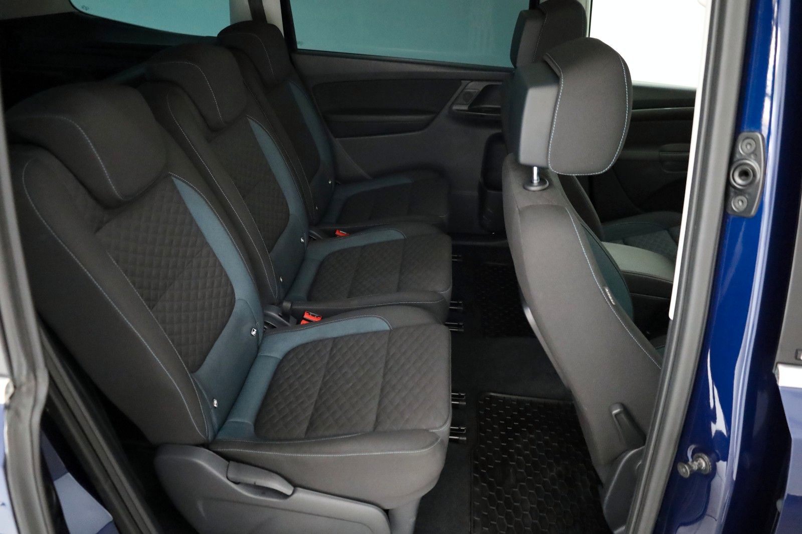 Fahrzeugabbildung Volkswagen Sharan IQ.DRIVE 4M Navi,LED,Panorama,Kamera,SH